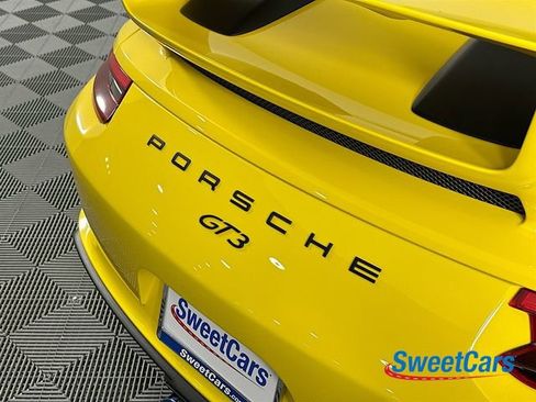 Used 2018 Porsche 911 GT3 w/ Sport Chrono Package image 44