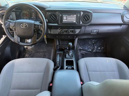 Used 2018 Toyota Tacoma SR image 37