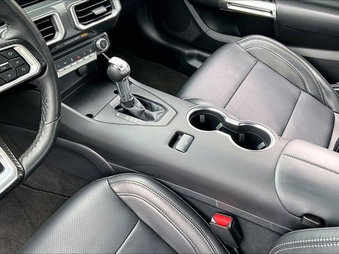 Used 2025 Ford Mustang Premium image 17