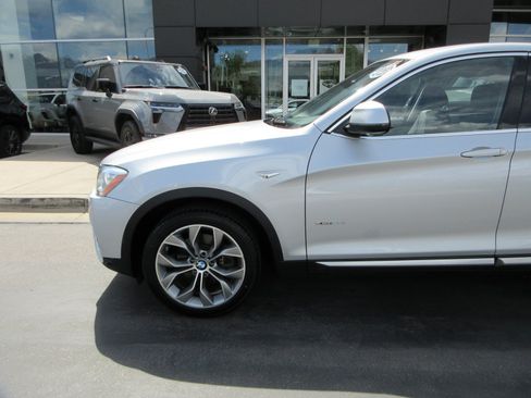 Used 2015 BMW X4 xDrive28i AWD/4WD image 2