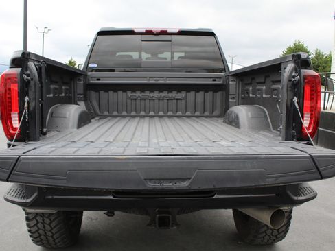 Used 2022 GMC Sierra 3500 Denali w/ Denali Ultimate Package AWD/4WD image 22