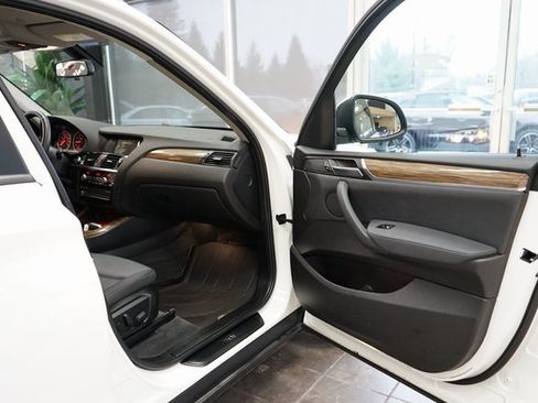 Used 2017 BMW X3 xDrive28i image 38