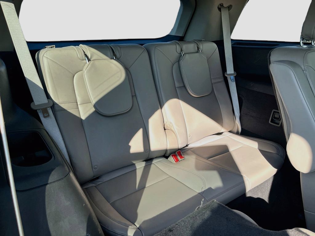 Used 2024 Lincoln Aviator AWD w/ Premium Package image 30