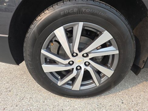 Used 2022 Chevrolet Equinox LT AWD/4WD image 12