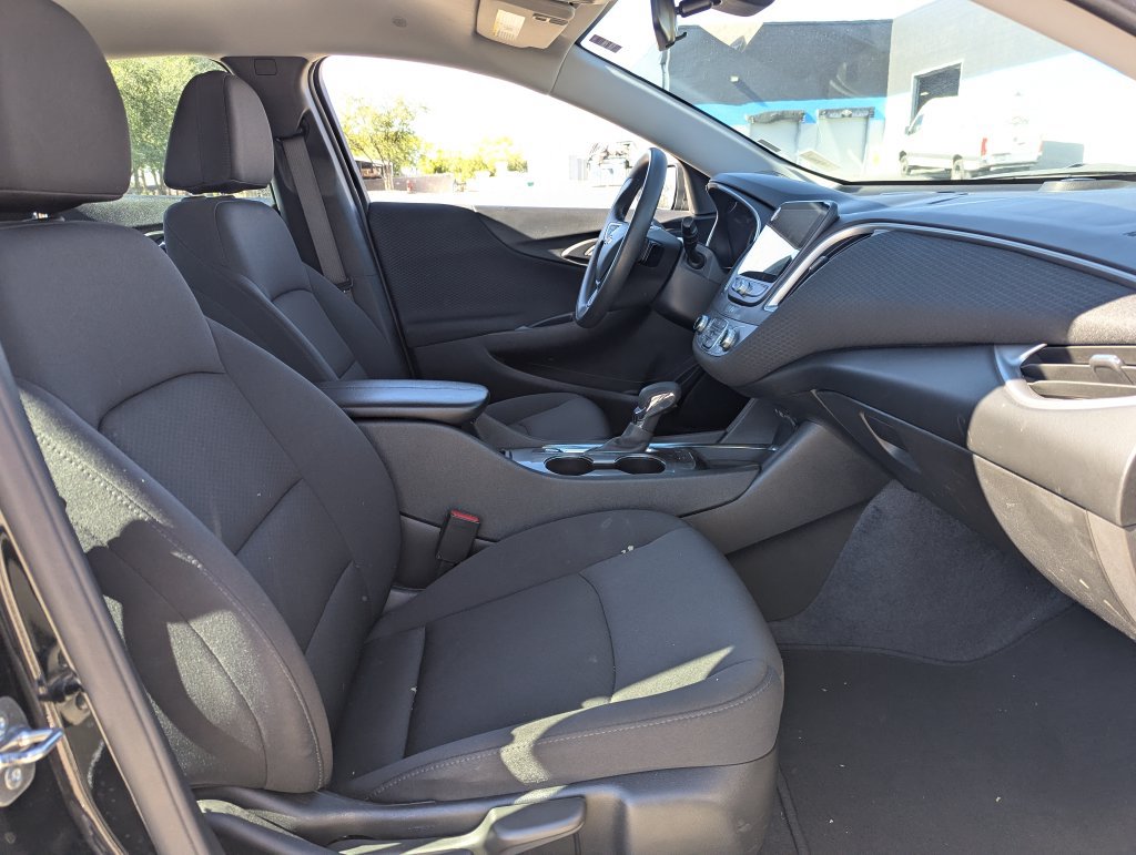 Used 2025 Chevrolet Malibu LT FWD image 33