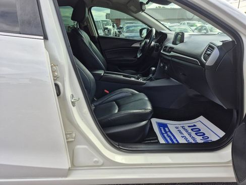 Used 2017 MAZDA MAZDA3 Touring FWD image 36