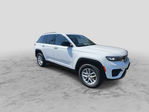 New 2025 Jeep Grand Cherokee Laredo X image 2