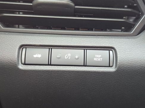 Used 2025 Nissan Altima 2.5 S FWD image 21