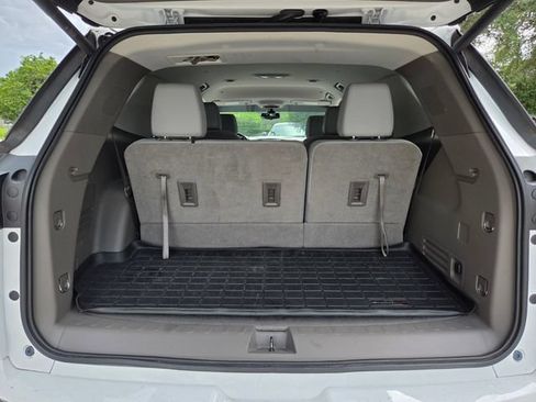Used 2020 Chevrolet Traverse Premier FWD image 19