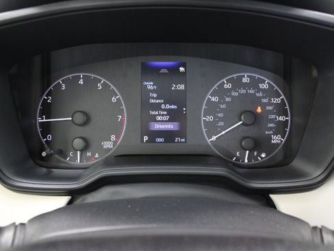 Used 2025 Toyota Corolla LE FWD image 34
