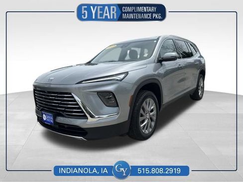 Used 2025 Buick Enclave Preferred AWD/4WD image 1