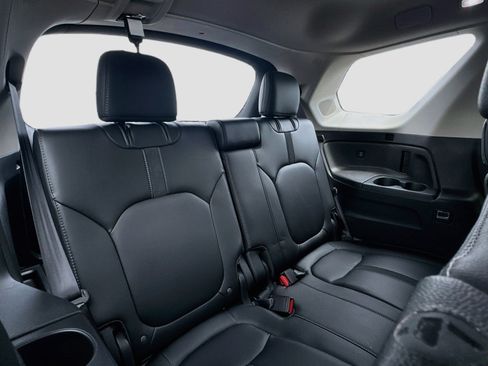 Used 2024 Honda Pilot Touring image 29