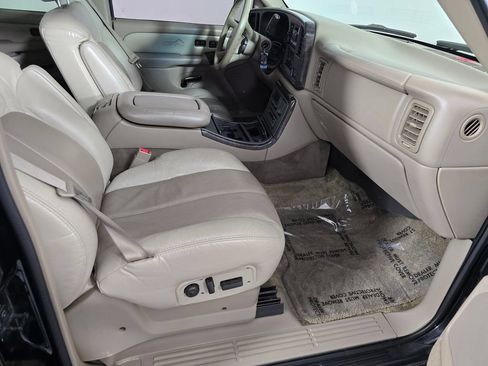 Used 2002 GMC Yukon Denali AWD/4WD image 12