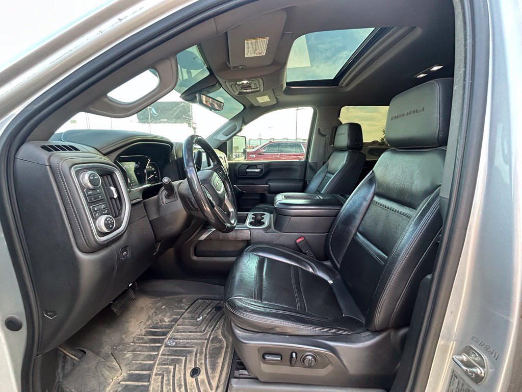 Used 2020 GMC Sierra 3500 Denali w/ Denali Ultimate Package AWD/4WD image 7