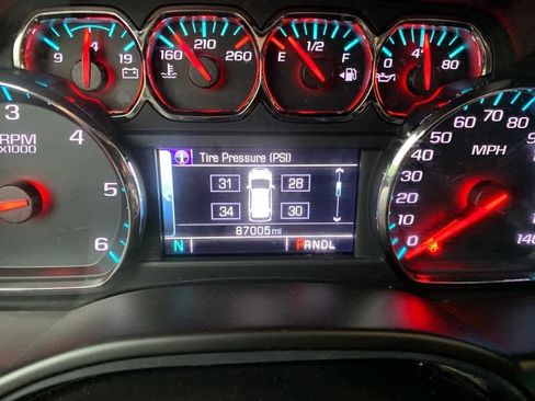 Used 2018 Chevrolet Tahoe LS w/ All-Season Package AWD/4WD image 29
