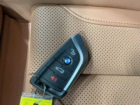 Used 2023 BMW 330i xDrive Sedan w/ Convenience Package AWD/4WD image 27