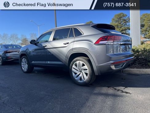 Used 2022 Volkswagen Atlas Cross Sport SE w/ Panoramic Sunroof Package image 7