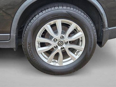 Used 2020 Nissan Rogue SV AWD/4WD image 21