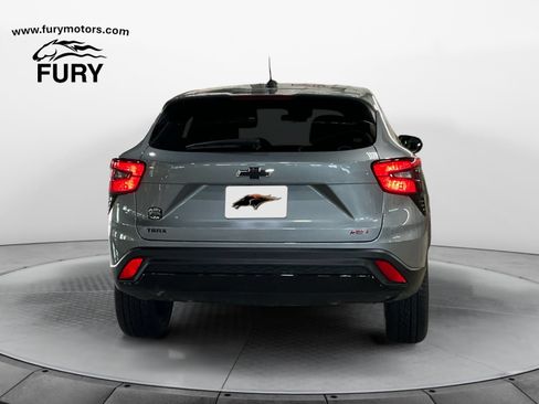 Used 2024 Chevrolet Trax RS w/ Driver Confidence Package FWD image 5