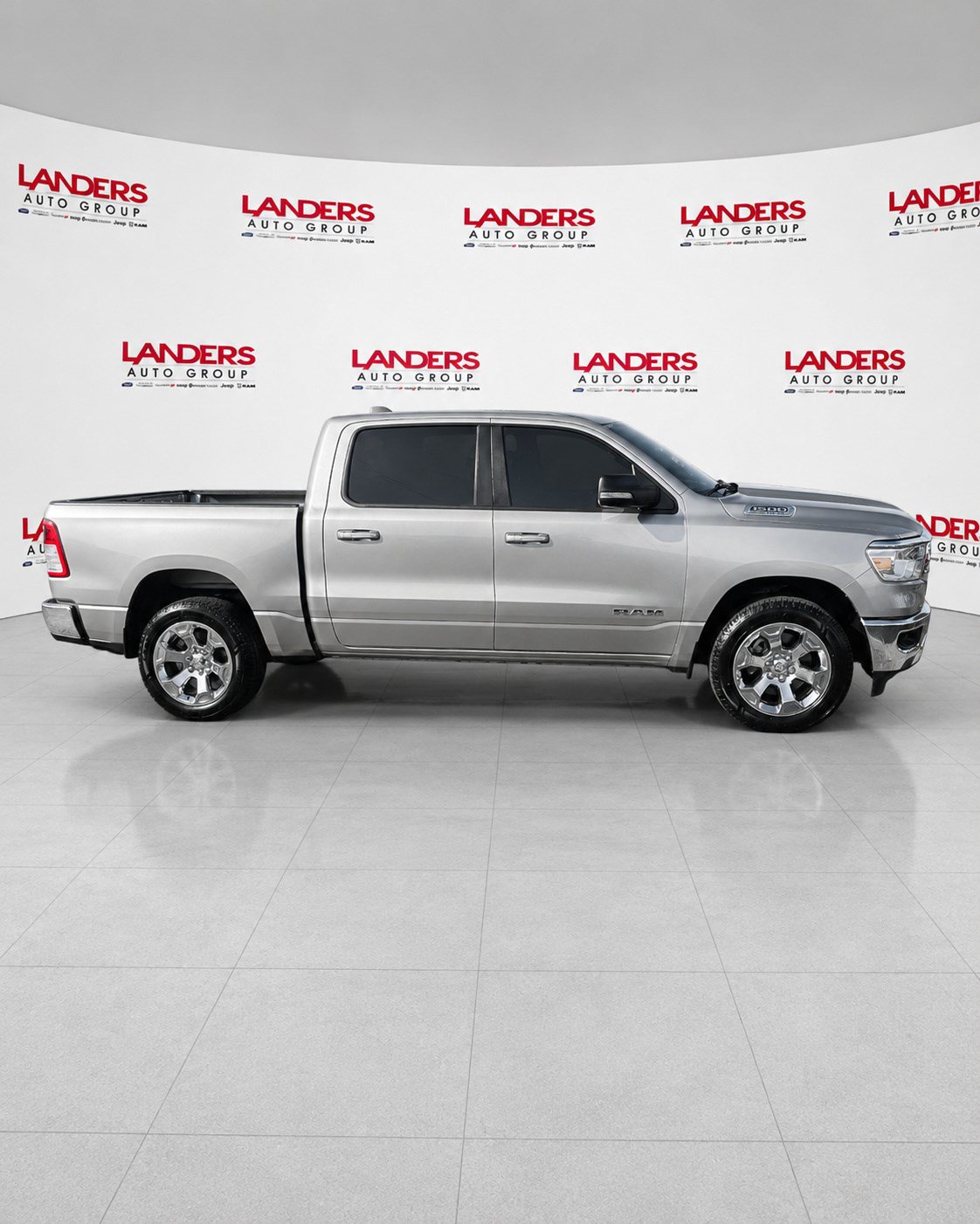 Used 2022 RAM 1500 Big Horn AWD/4WD image 2