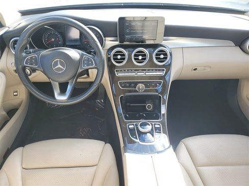 Used 2017 Mercedes-Benz C 300 4MATIC Sedan image 12