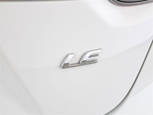 Used 2023 Toyota Corolla LE image 9