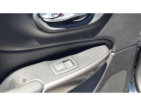 Used 2022 Jeep Cherokee Latitude Lux AWD/4WD image 36