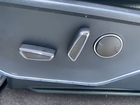 Used 2021 Ford F150 Lariat w/ Equipment Group 502A High image 10