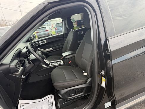 Certified 2023 Ford Explorer XLT AWD/4WD image 13