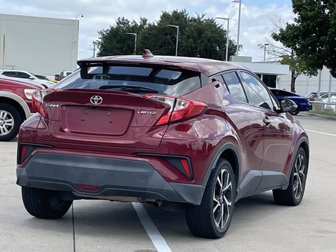 Used 2019 Toyota C-HR Limited FWD image 4
