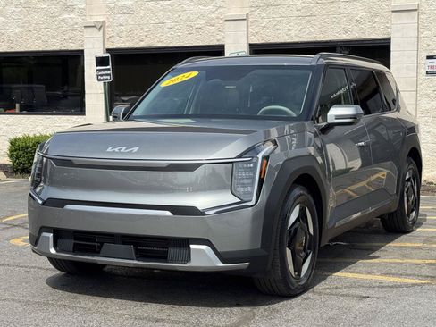 Used 2024 Kia EV9 Wind AWD/4WD image 15