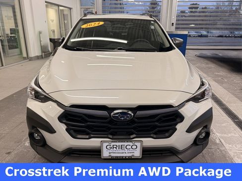 Used 2024 Subaru Crosstrek 2.0i Premium image 2