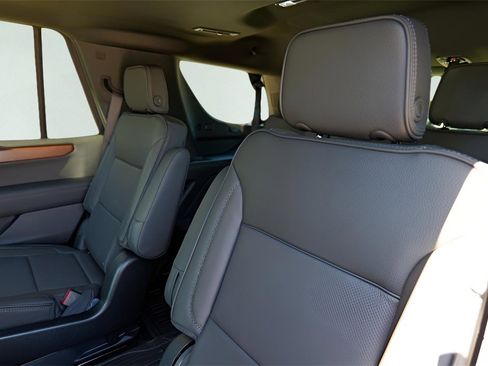 New 2026 GMC Yukon Denali w/ Sun & Power Step Package image 20