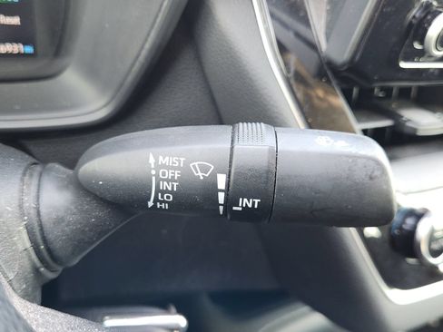 Used 2022 Toyota Corolla LE FWD image 25