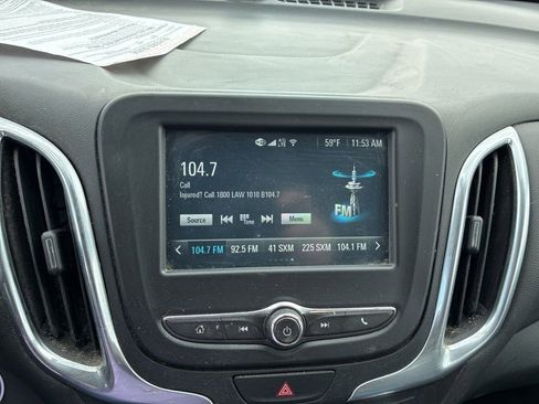Used 2018 Chevrolet Equinox LT AWD/4WD image 16