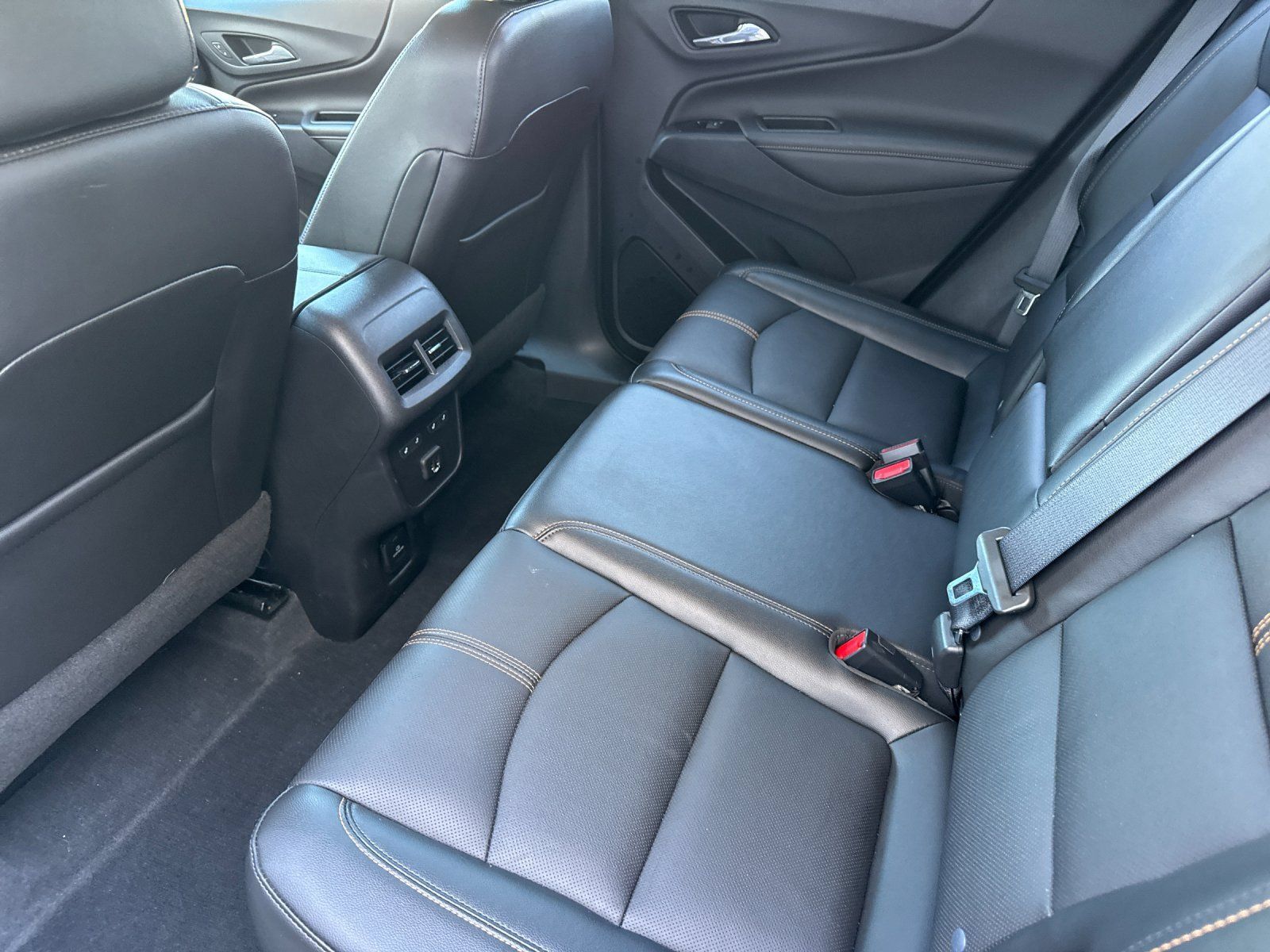 Used 2022 Chevrolet Equinox Premier AWD/4WD image 14