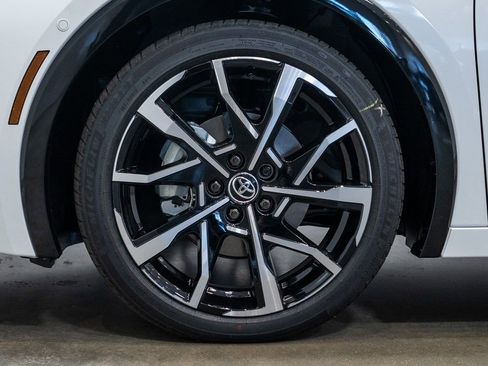New 2026 Toyota Prius Plug-In Hybrid FWD image 8