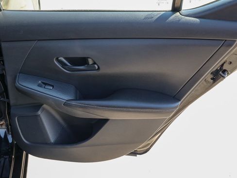 Used 2024 Nissan Sentra S FWD image 18