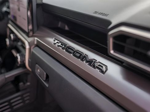 Used 2024 Toyota Tacoma 4x4 Double Cab Hybrid image 34