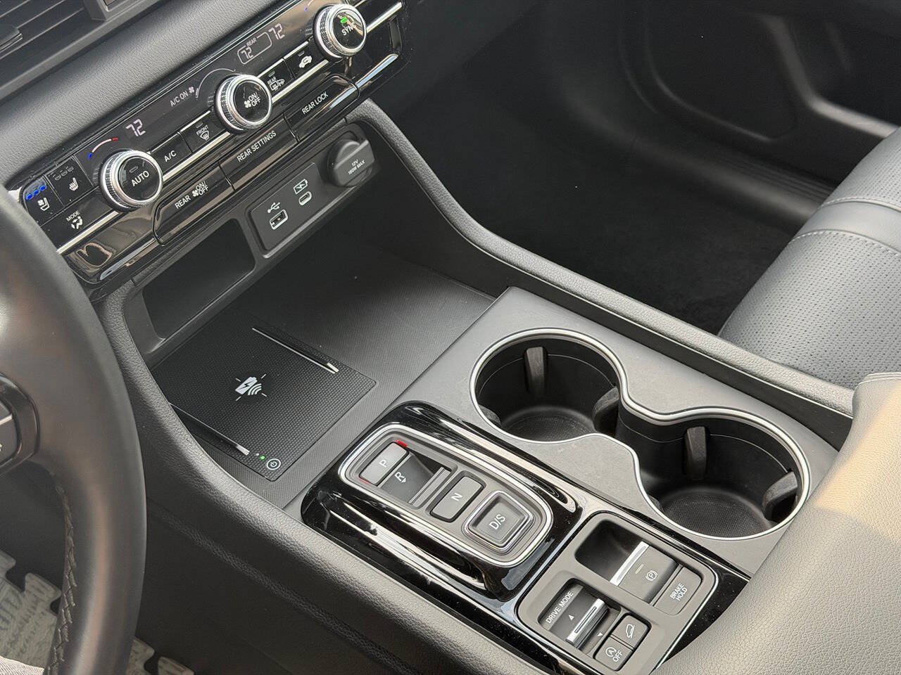 Used 2025 Honda Pilot Elite image 21