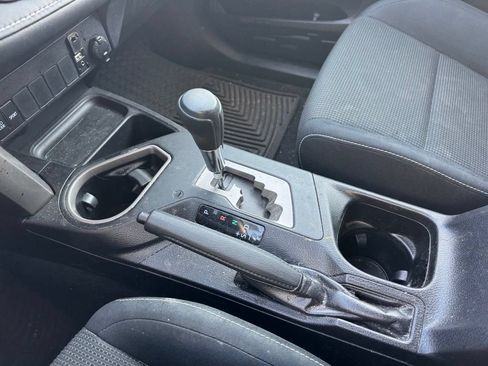 Used 2016 Toyota RAV4 XLE AWD/4WD image 9