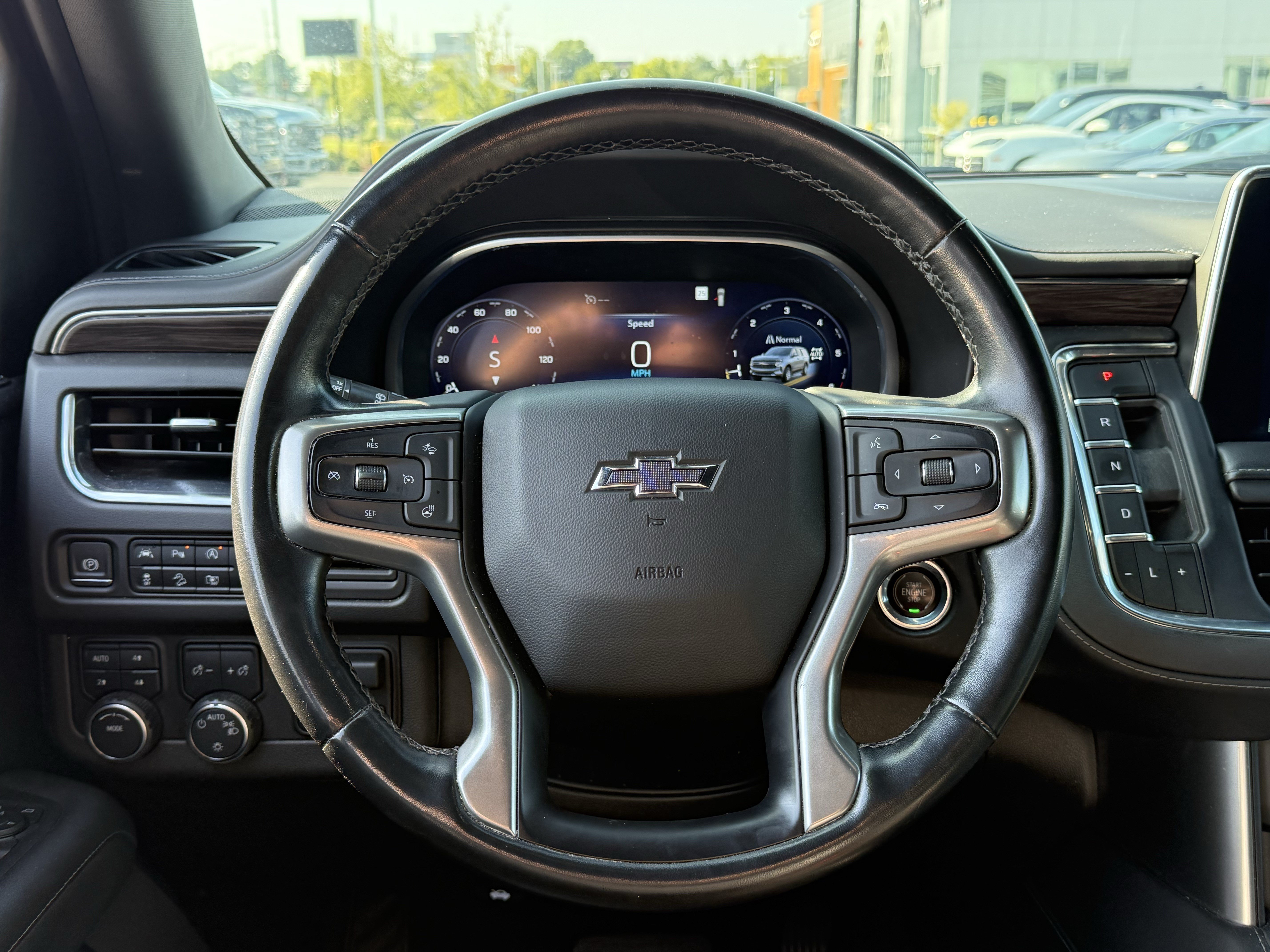 Used 2023 Chevrolet Tahoe Z71 w/ Luxury Package AWD/4WD image 6