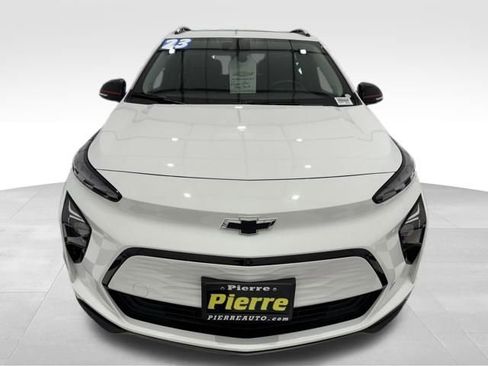Used 2023 Chevrolet Bolt EUV Premier w/ Sun & Sound Package image 7