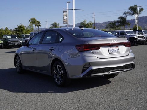Used 2023 Kia Forte LXS FWD image 6