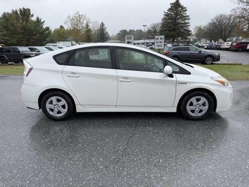 Used 2011 Toyota Prius Three w/ Solar Roof Pkg FWD image 6