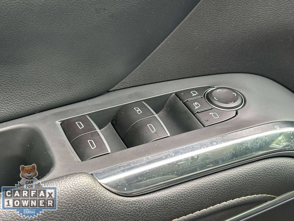 Used 2026 Chevrolet Traverse High Country w/ LPO, Floor Liner Package FWD image 16
