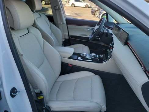 Certified 2026 Genesis GV70 2.5T image 20