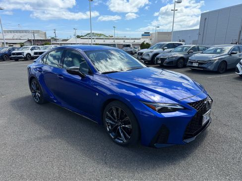 Used 2025 Lexus IS 350 F Sport RWD image 3