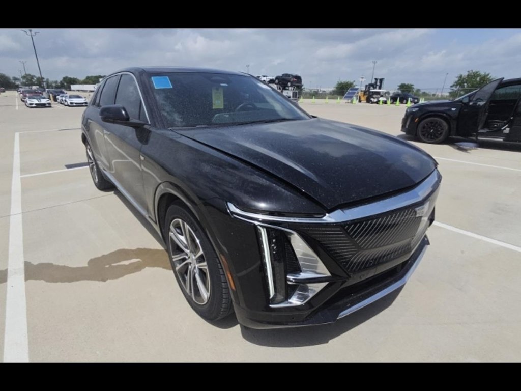 Used 2023 Cadillac Lyriq 2WD image 2