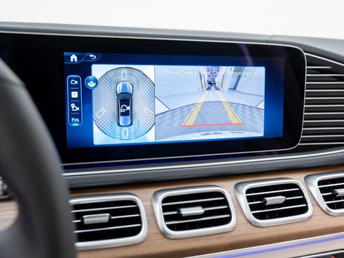 New 2026 Mercedes-Benz GLS 450 4MATIC image 28